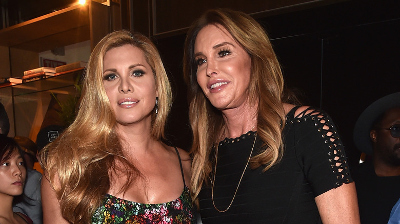 Caitlyn Jenner et Candis Cayne souriantes