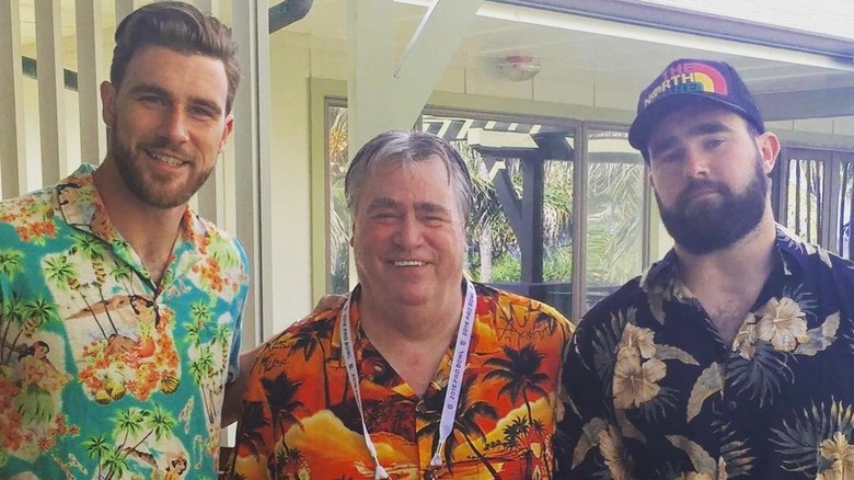 Travis et Jason avec Ed Kelce