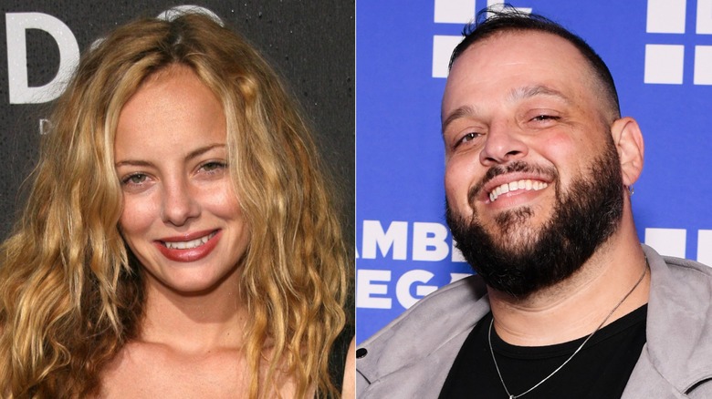 Bijou Phillips souriant et Daniel Franzese souriant