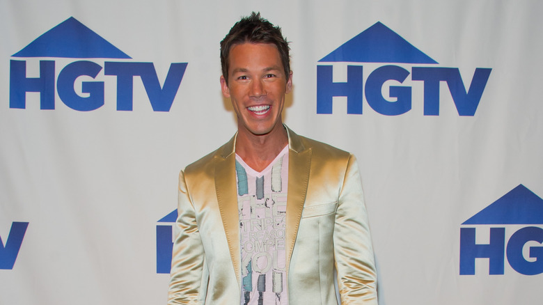 David Bromstad souriant à l'événement HGTV