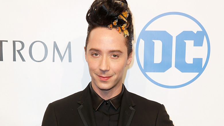 Johnny Weir posant