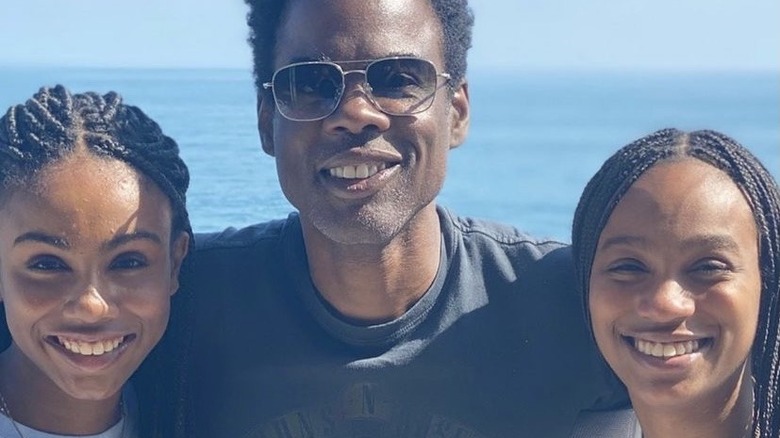 Chris Rock pose avec ses filles