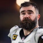 Jason Kelce brise son silence sur les rumeurs de retraite