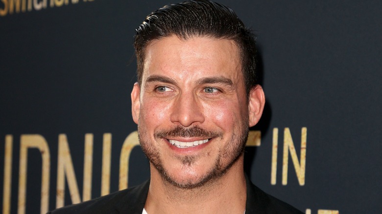 Jax Taylor souriant