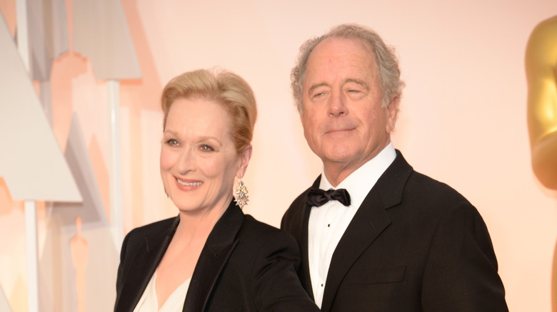 Meryl Streep et Don Gummer en costumes assortis