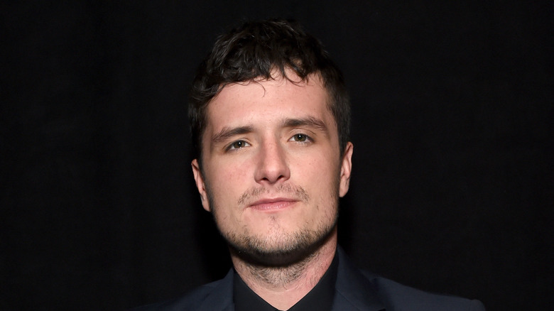 Josh Hutcherson posant pour une photo