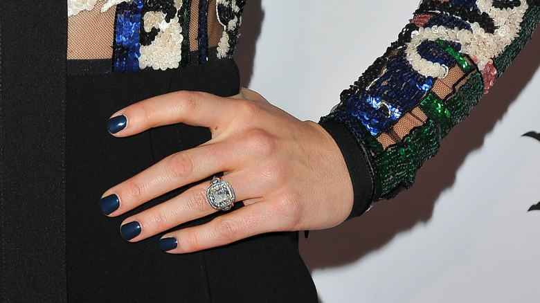 La bague de fiançailles de Jessica Biel