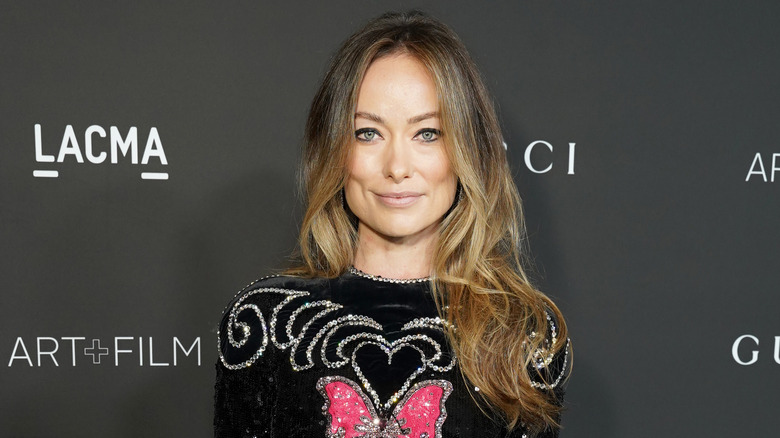 Olivia Wilde posant