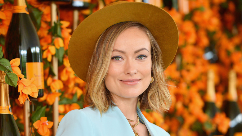 Olivia Wilde posant