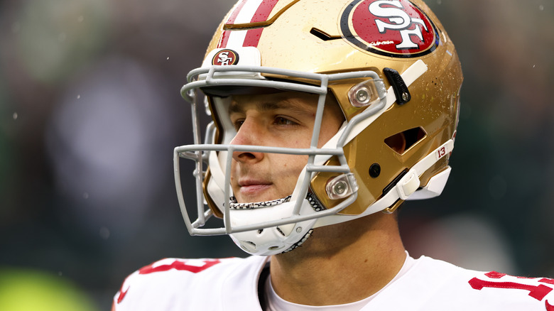 Brock Purdy sur le terrain des 49ers de San Francisco