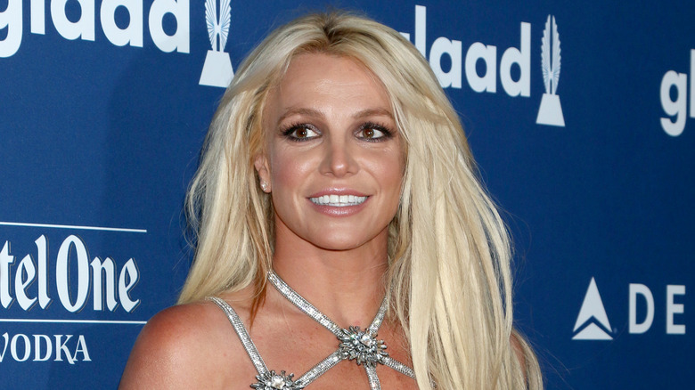 Britney Spears sur un tapis rouge