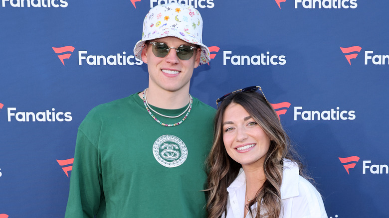 Olivia Holzmacher et Joe Burrow souriants