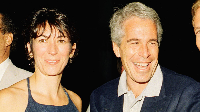 Ghislaine Maxwell et Jeffrey Epstein souriants