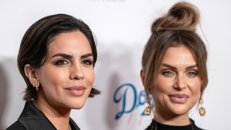 Katie Maloney et Lala Kent souriantes