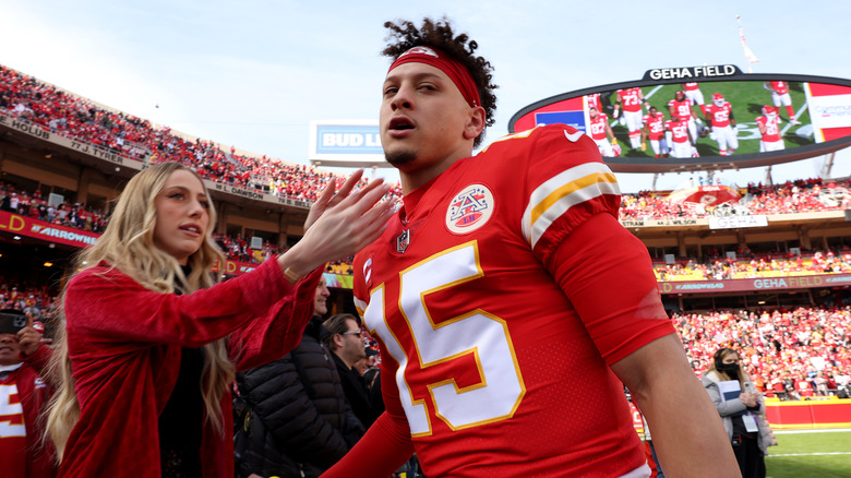 Brittany Mahomes cherche Patrick Mahomes