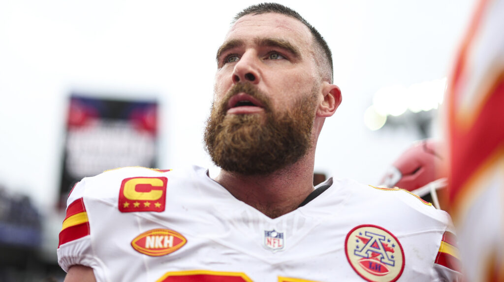 Travis Kelce aurait fait fortune grâce à sa publicité pour Pfizer