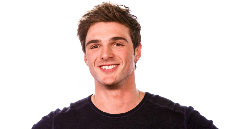 Jacob Elordi avec un grand sourire