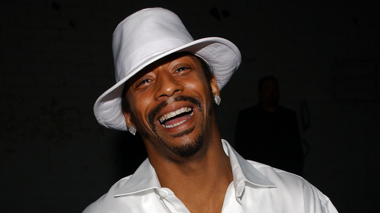 Katt Williams rit en gros plan