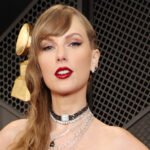 La robe des Grammys 2024 de Taylor Swift confirme qu'elle est de retour à son époque la plus sexy