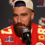 Les signes que le frère de Travis Kelce et Taylor Swift s'entendent bien