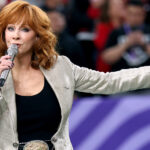 Le look impeccable du Super Bowl 2024 de Reba McEntire prouve qu'abandonner Narvel Blackstock était une bonne décision