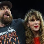 Les tenues coordonnées du Super Bowl 2024 de Taylor Swift et Travis Kelce sont la définition de Corny