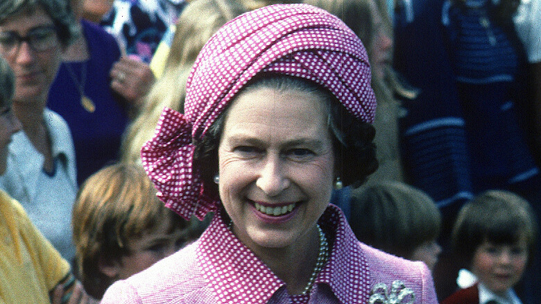 La reine Elizabeth souriante