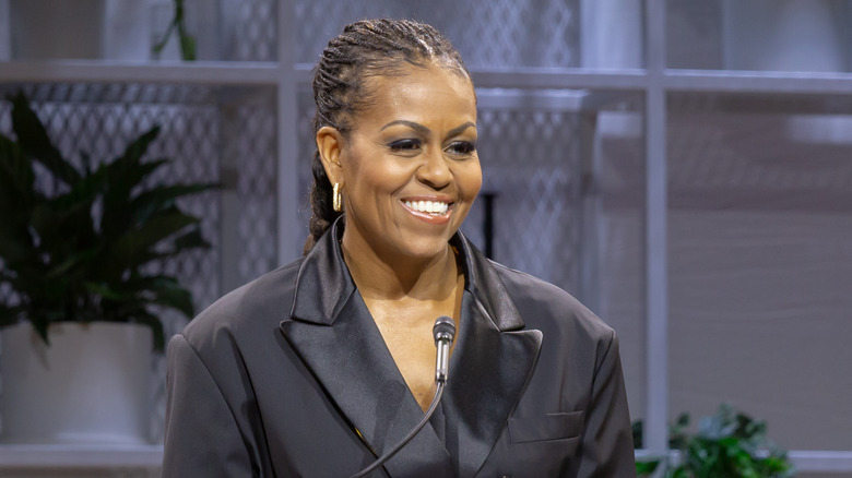 Michelle Obama souriante