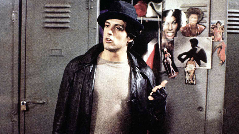 Sylvester Stallone jouant dans une scène de Rocky