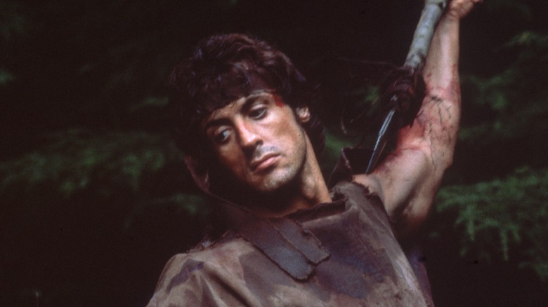 Sylvester Stallone jouant dans First Blood