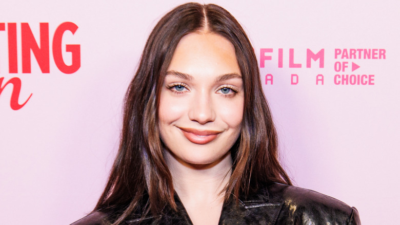 Maddie Ziegler souriante