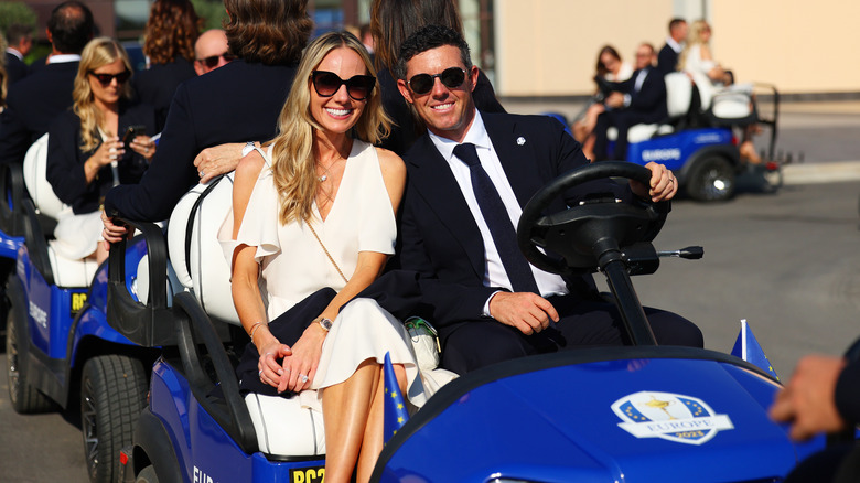 Rory McIlroy et Erica Stoll souriants
