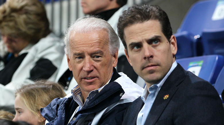 Joe et Hunter Biden assistent à un match de hockey