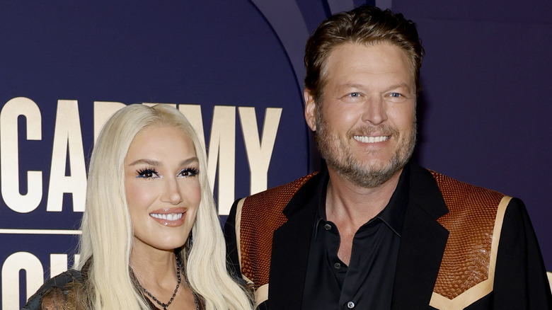 Gwen Stefani, Blake Shelton souriant