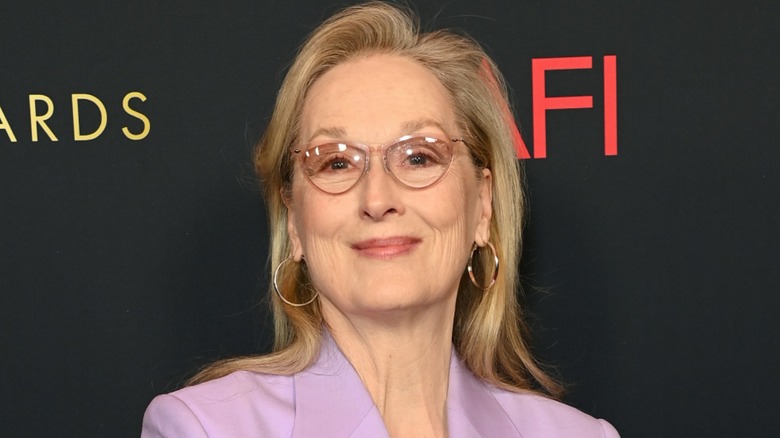 Meryl Streep porte des lunettes