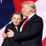 Les moments les plus gênants de Barron Trump filmés par la caméra