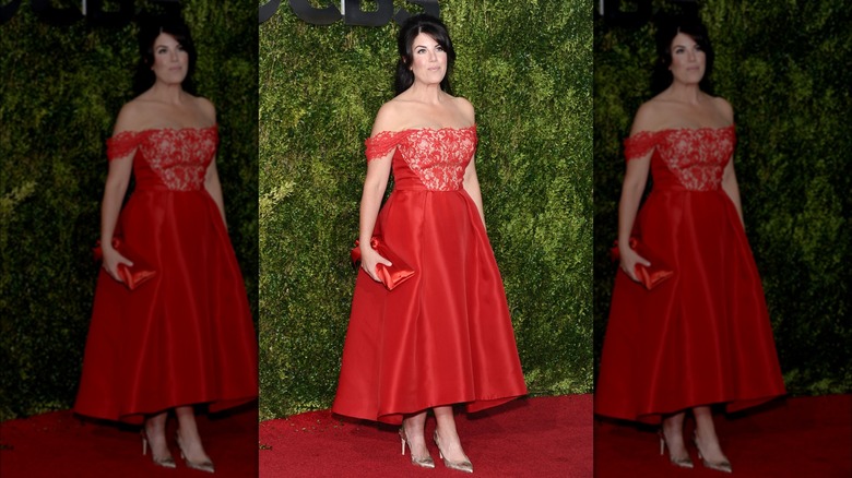 Monica Lewinsky en rouge