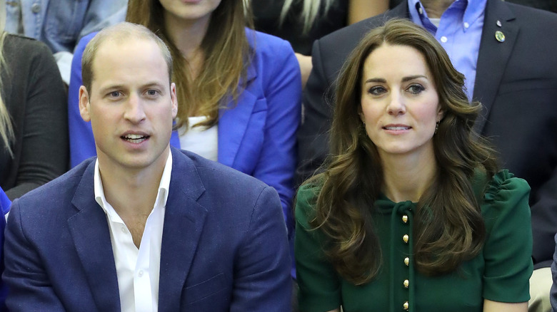 Le prince William et Kate Middleton assis