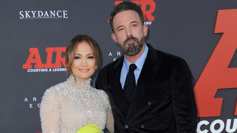 Jennifer Lopez et Ben Affleck posent