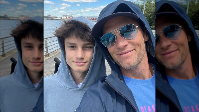 Jack et Tom Brady portant des sweats à capuche