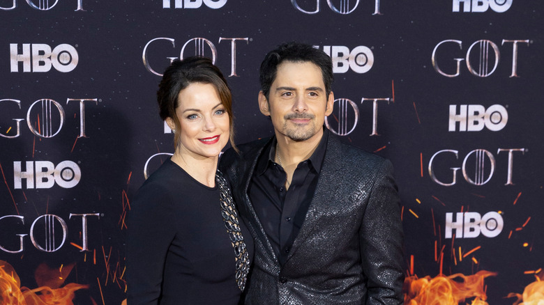 Tenue noire Kimberly Williams-Paisley Brad Paisley