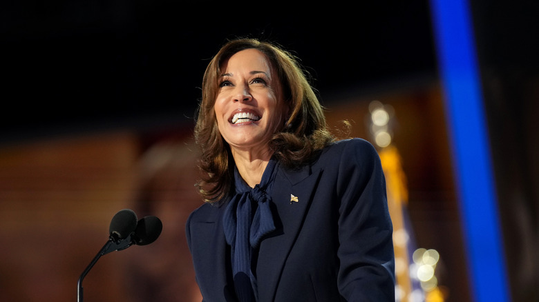 Kamala Harris souriante