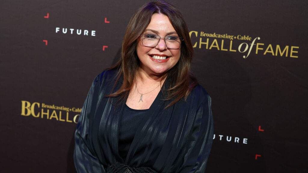 L'apparition méconnaissable de Rachael Ray dans une nouvelle vidéo suscite un débat houleux