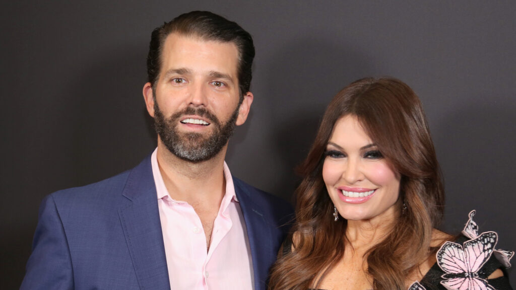 Moments gênants de démonstrations d'affection en public entre Kimberly Guilfoyle et Don Trump Jr.