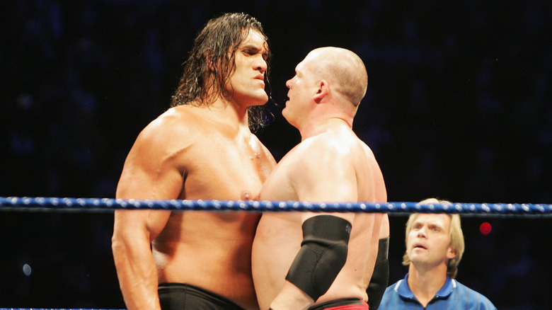 Le Grand Khali et Kane s'affrontent