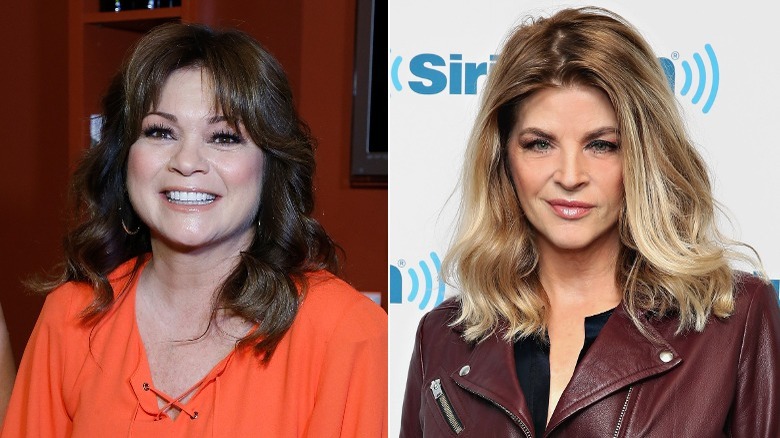 Valerie Bertinelli souriante et Kirstie Alley souriante