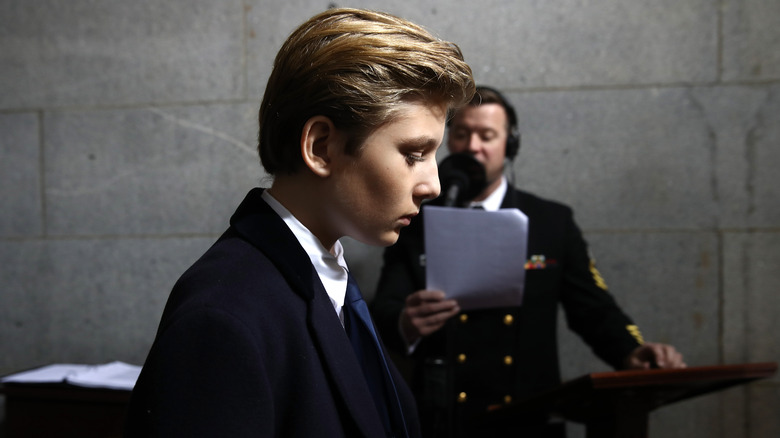 Profil latéral de Barron Trump