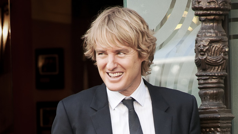 Owen Wilson pose sur Hollywood Boulevard