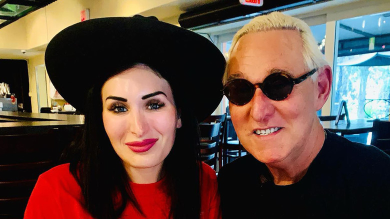 Chapeau noir Laura Loomer