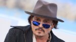 Johnny Depp, père divorcé, s'habille comme un vendeur de voitures